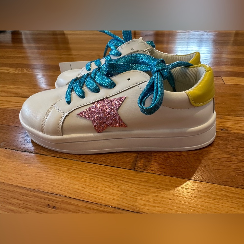 Lola and the boys sneakers